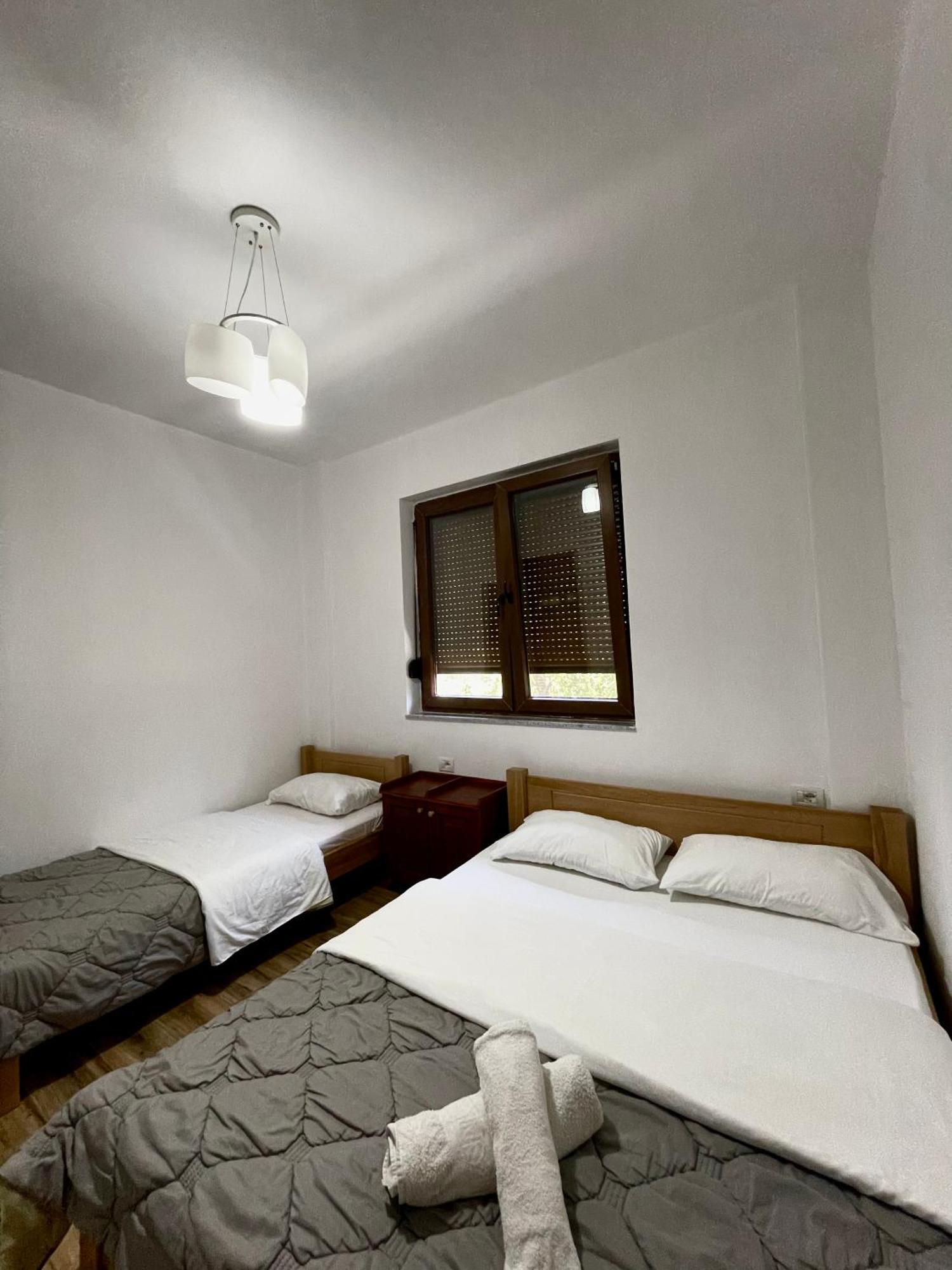 Lazer Cardaku guest house Valbone Buitenkant foto