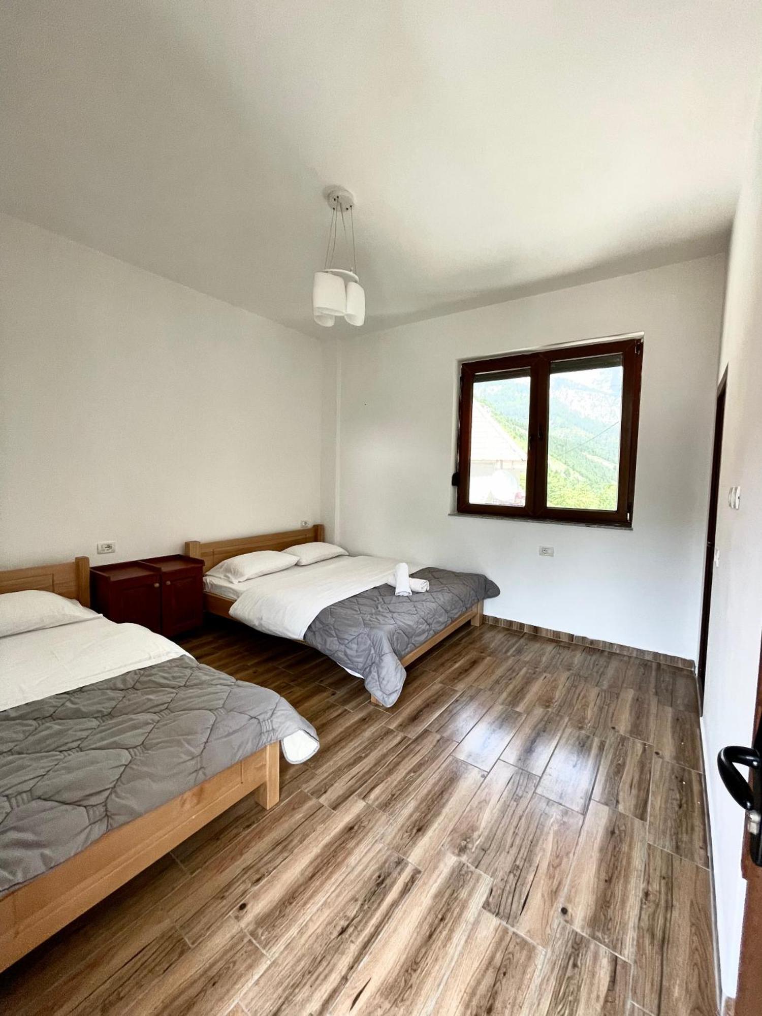 Lazer Cardaku guest house Valbone Buitenkant foto