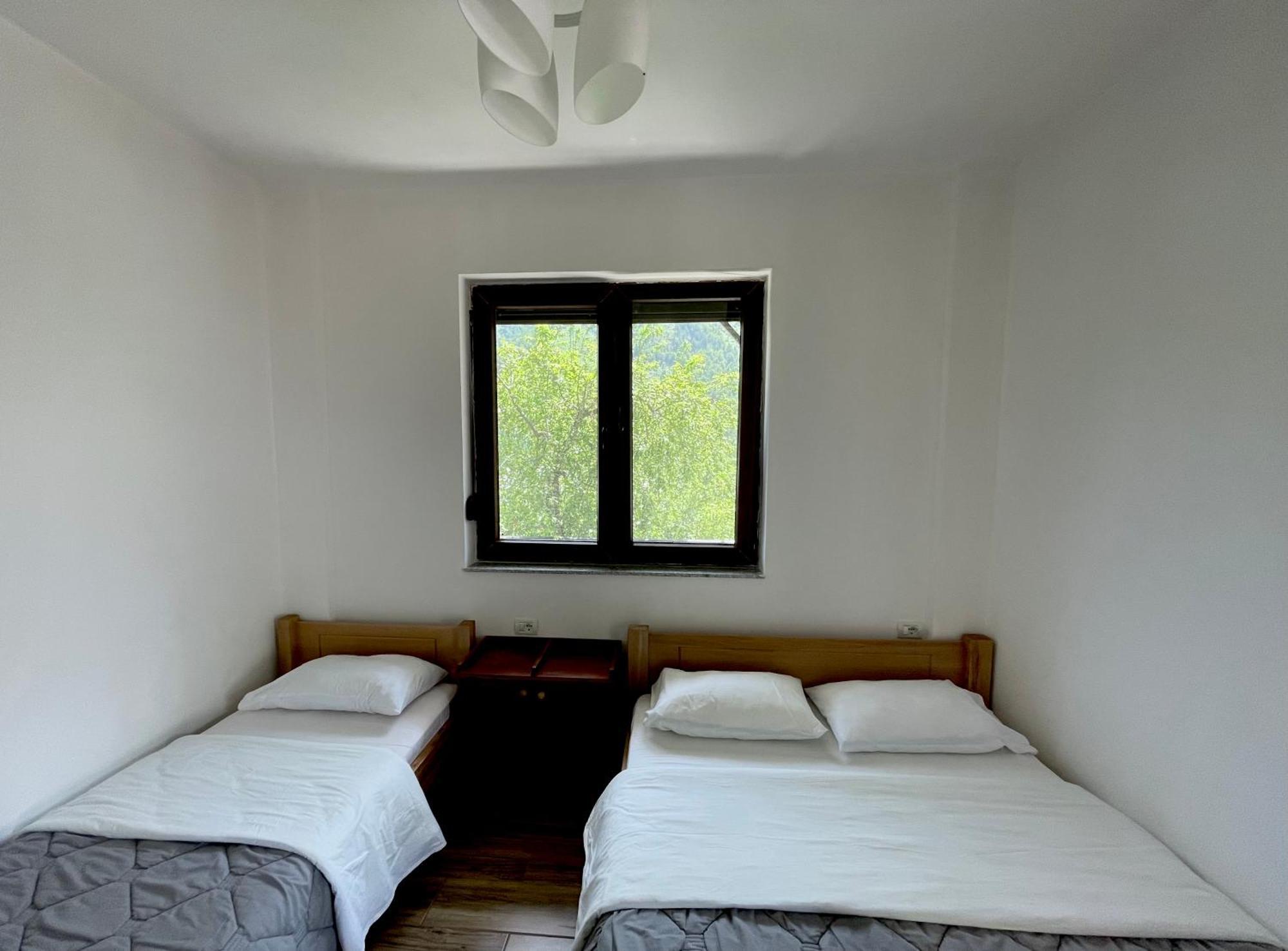 Lazer Cardaku guest house Valbone Buitenkant foto
