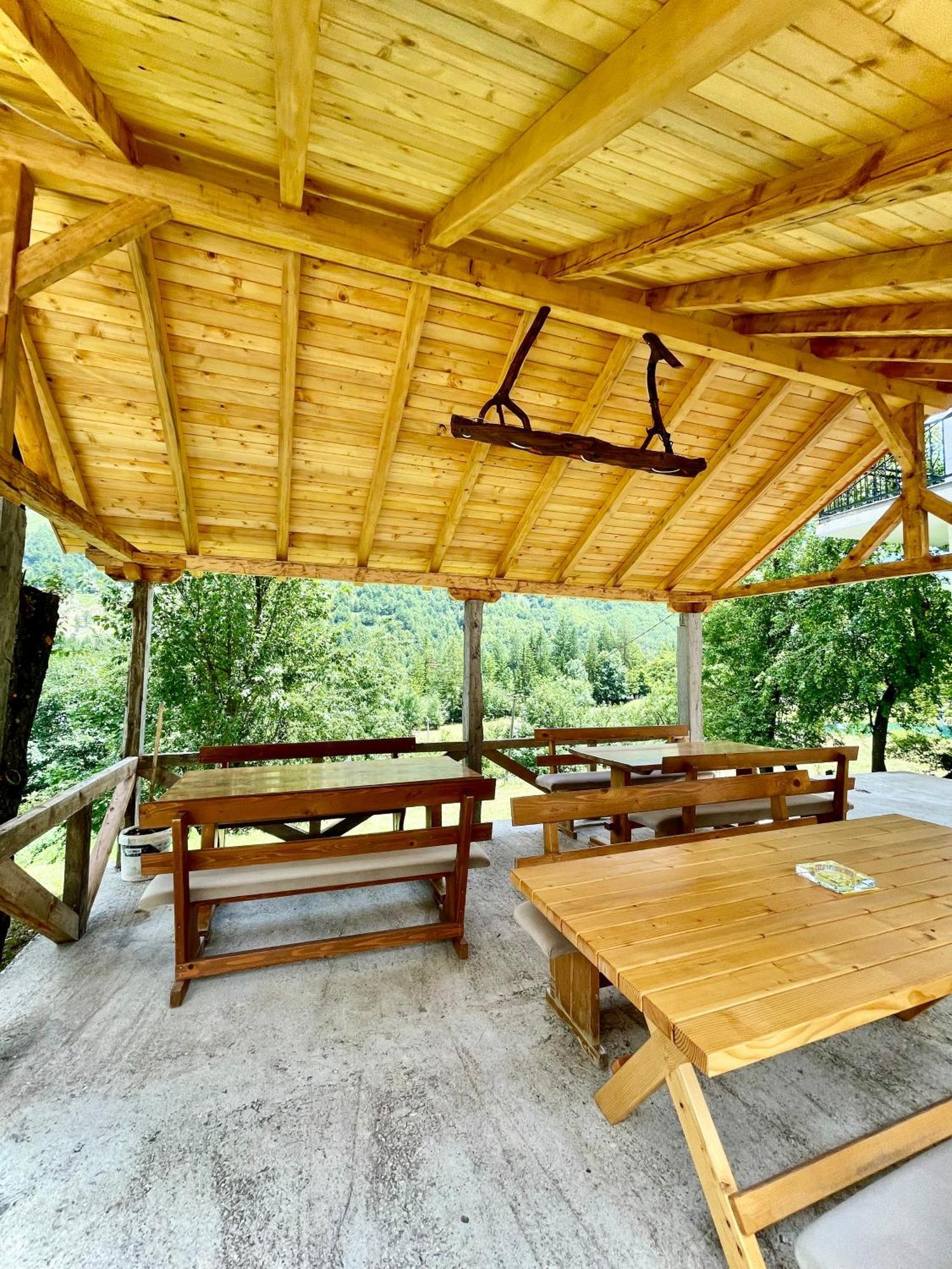 Lazer Cardaku guest house Valbone Buitenkant foto