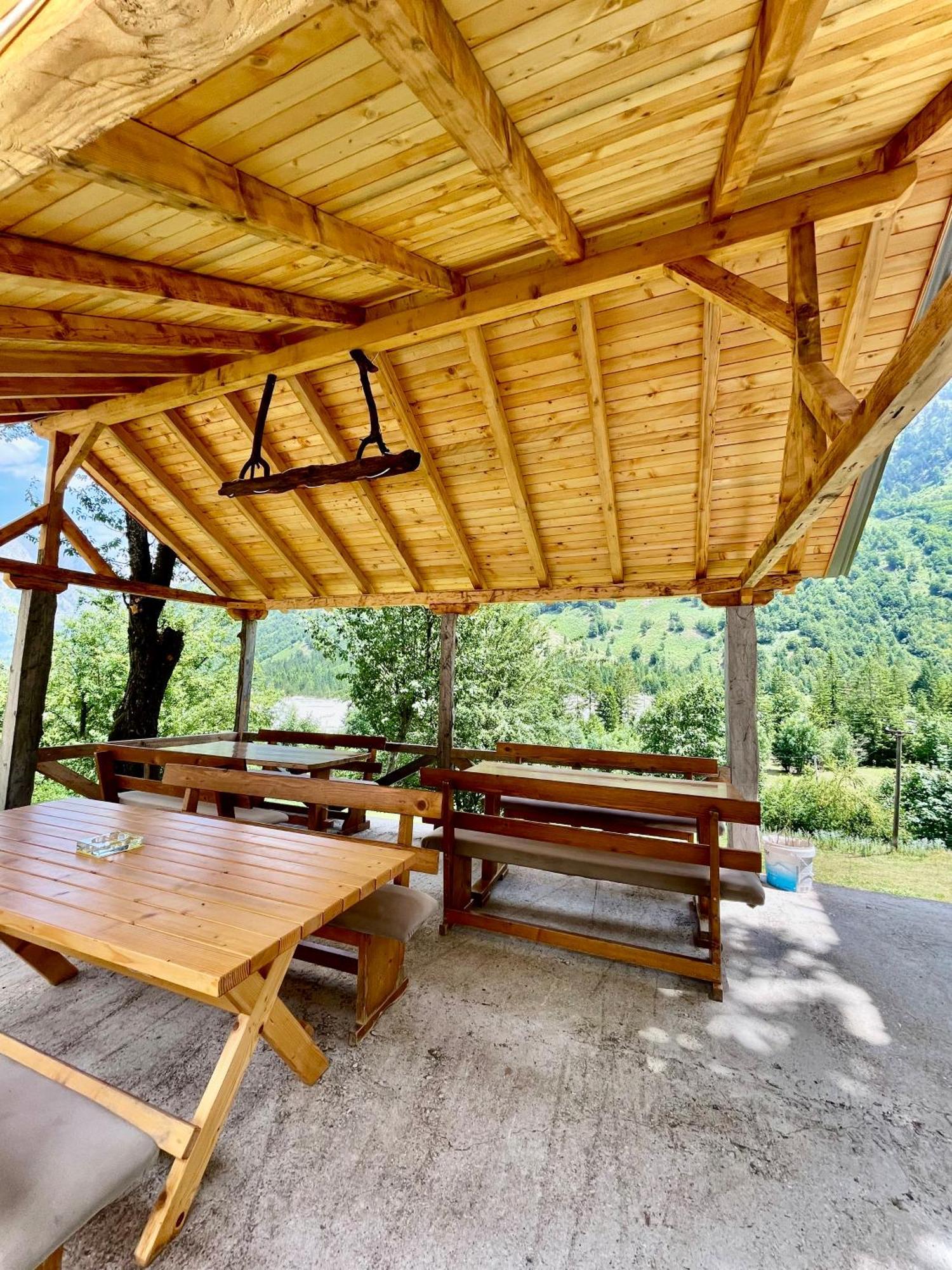 Lazer Cardaku guest house Valbone Buitenkant foto