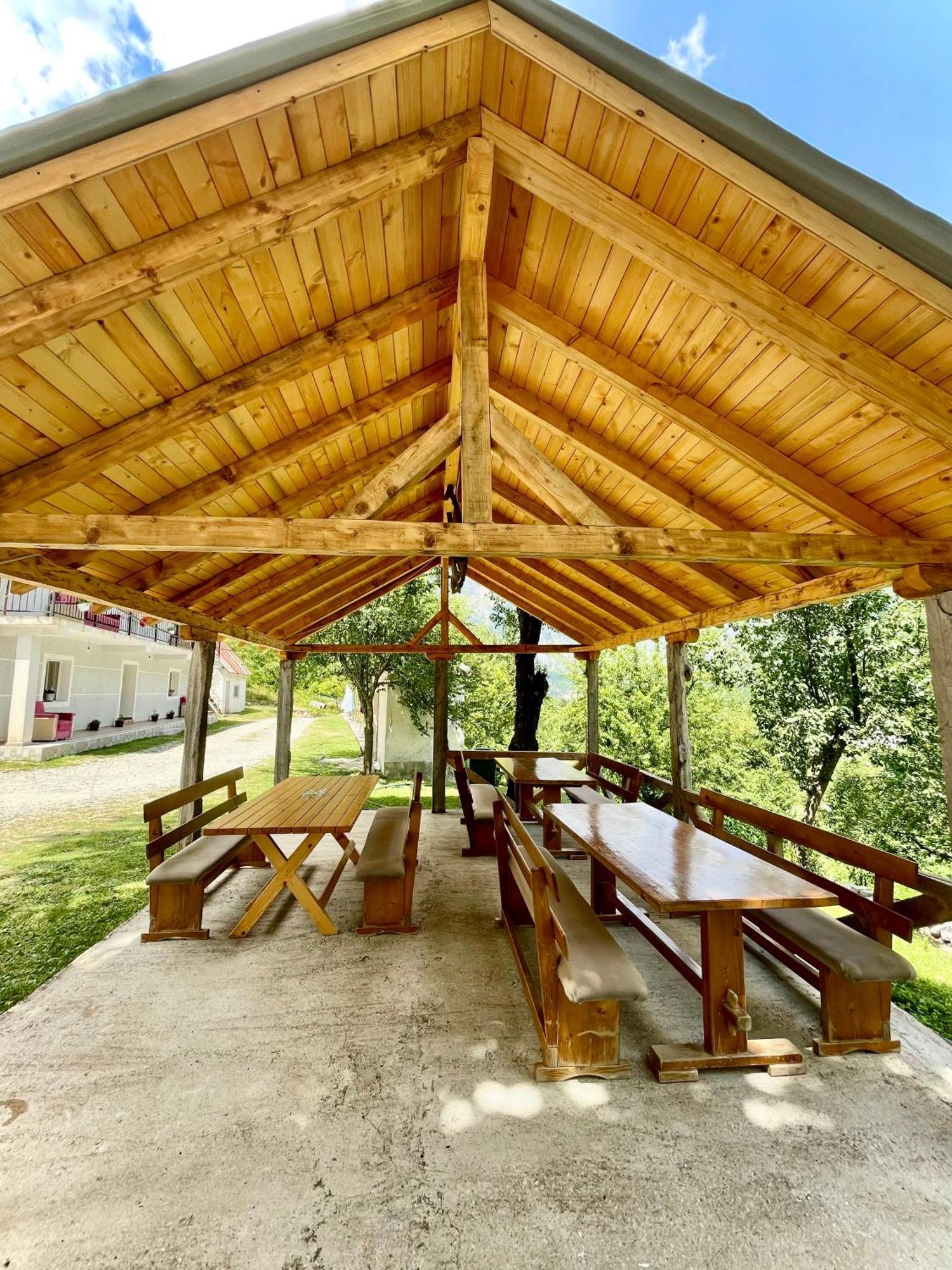 Lazer Cardaku guest house Valbone Buitenkant foto